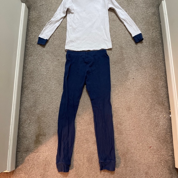 Cotton/polyester boys pajama set size 7 carters - Picture 3 of 3